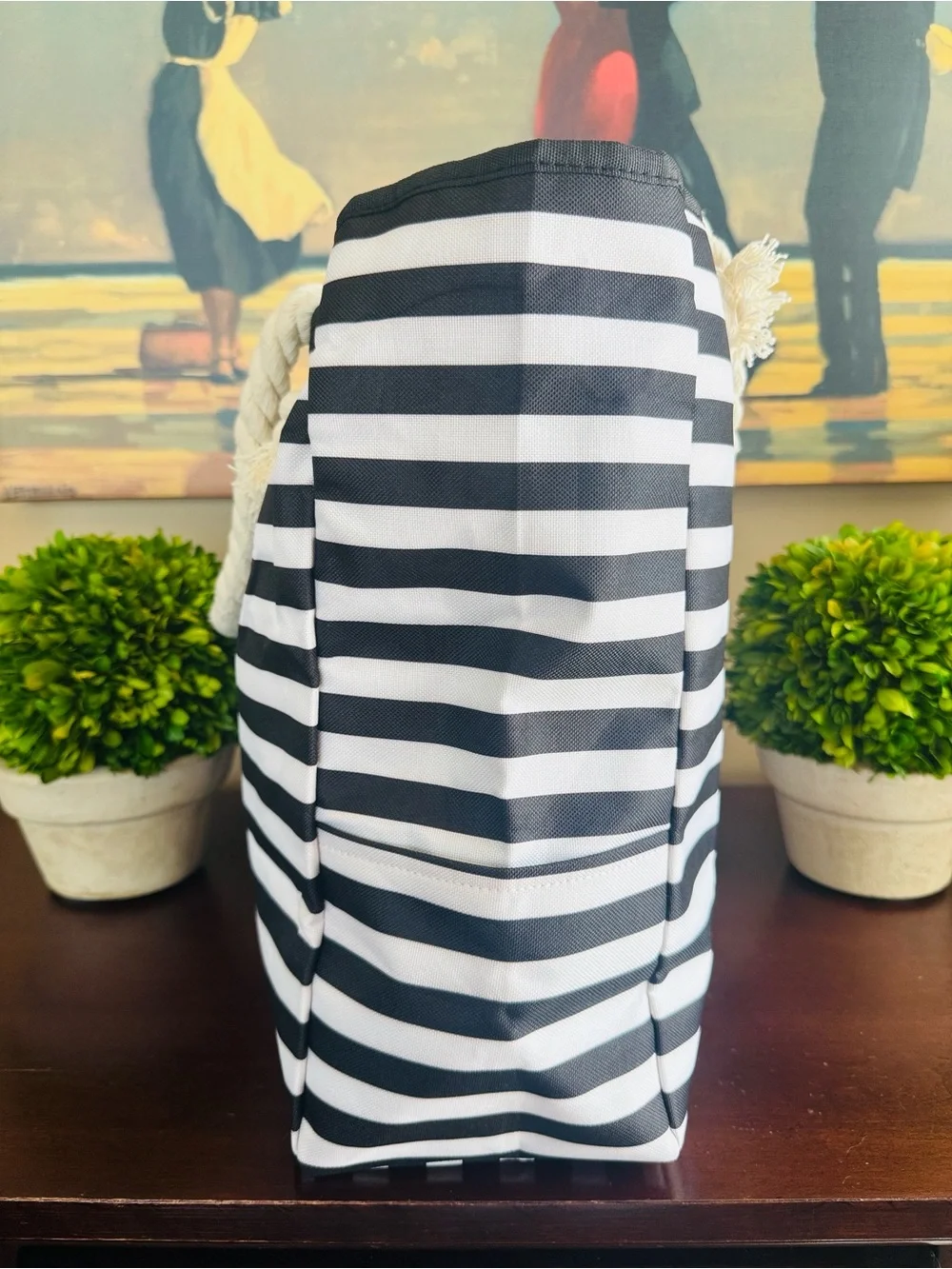 SPACIOUS BLACK AND WHITE STRIPED ROPE HANDLE WATERPROOF BEACH TOTE BAG 🌟NEW🌟